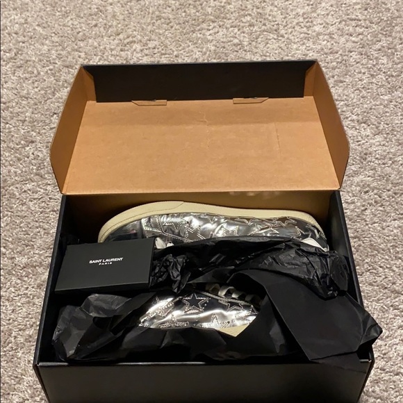 Saint Laurent Metallic leather low top sneaker - Picture 4 of 6